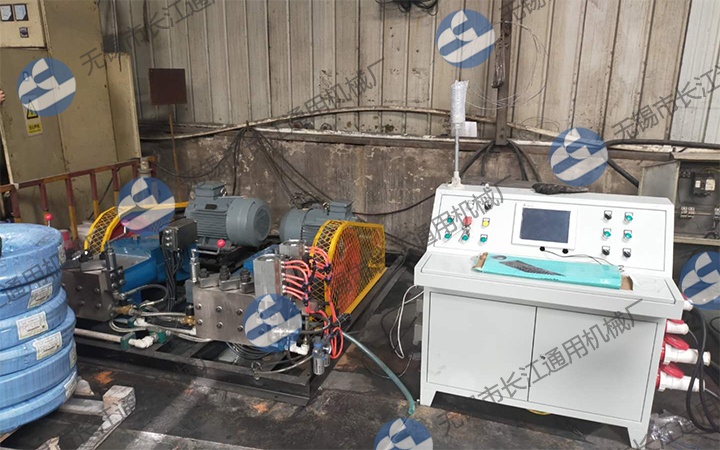 高压软管脱芯试压一体机测试现场